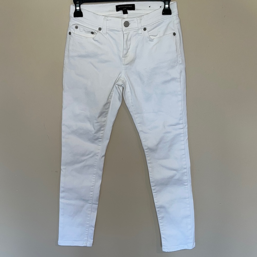 24/00P White Banana Republic Jeans. Like new!